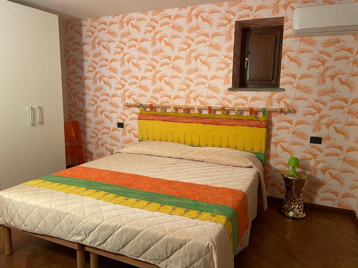 La Maison Du Soleil Appartamento Alba Pompeia מראה חיצוני תמונה